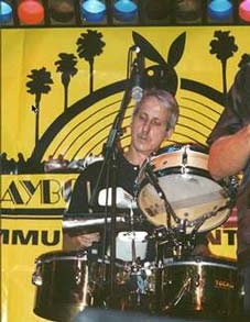 Chuck Silverman : drums