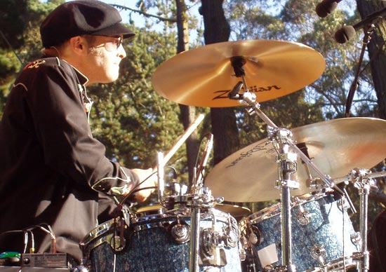 DrumsOnTheWeb.com - Your favorite music for drummers and percussionists!