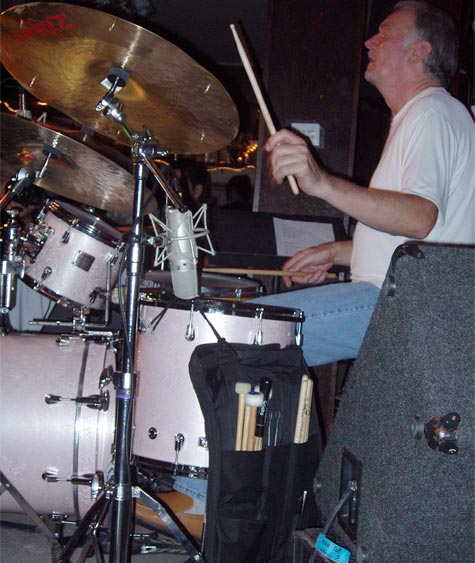 DrumsOnTheWeb.com - Your favorite music for drummers and percussionists!