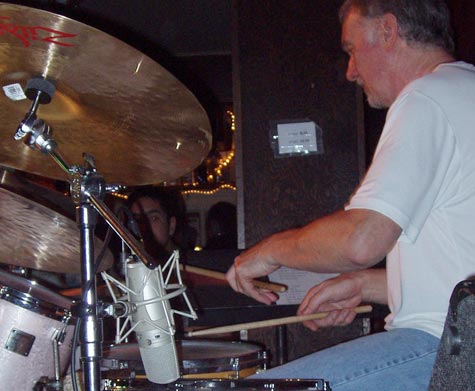 DrumsOnTheWeb.com - Your favorite music for drummers and percussionists!