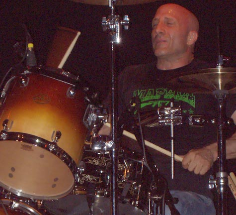 DrumsOnTheWeb.com - Your favorite music for drummers and percussionists!