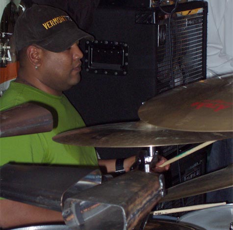 DrumsOnTheWeb.com - Your favorite music for drummers and percussionists!