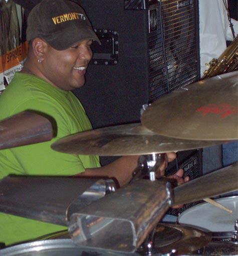 DrumsOnTheWeb.com - Your favorite music for drummers and percussionists!