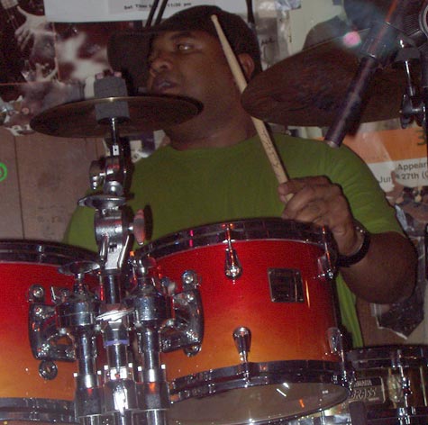 DrumsOnTheWeb.com - Your favorite music for drummers and percussionists!