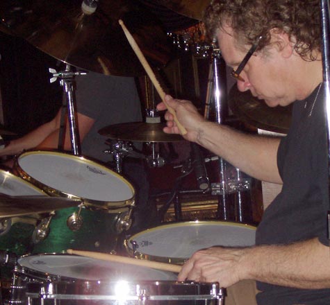 DrumsOnTheWeb.com - Your favorite music for drummers and percussionists!