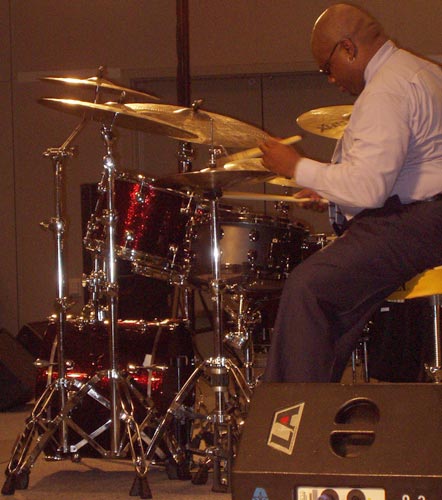 DrumsOnTheWeb.com - Your favorite music for drummers and percussionists!