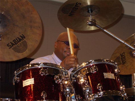 DrumsOnTheWeb.com - Your favorite music for drummers and percussionists!