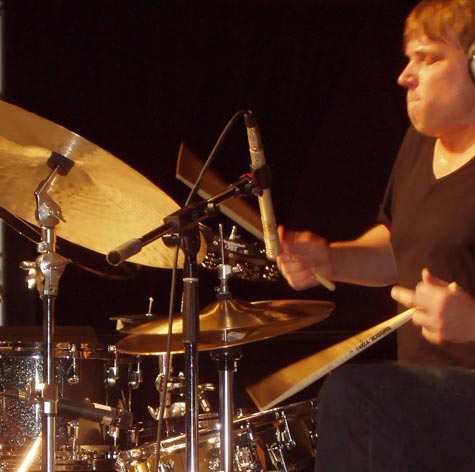 DrumsOnTheWeb.com - Your favorite music for drummers and percussionists!