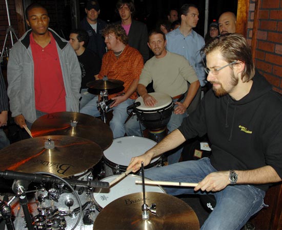 DrumsOnTheWeb.com - Your favorite music for drummers and percussionists!