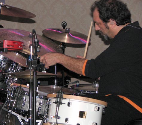 DrumsOnTheWeb.com - Your favorite music for drummers and percussionists!