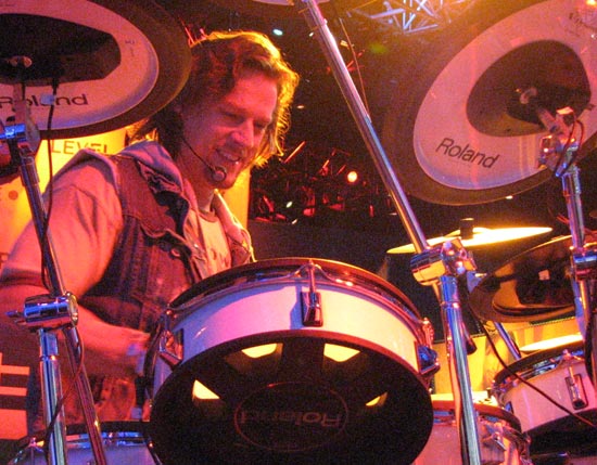 DrumsOnTheWeb.com - Your favorite music for drummers and percussionists!