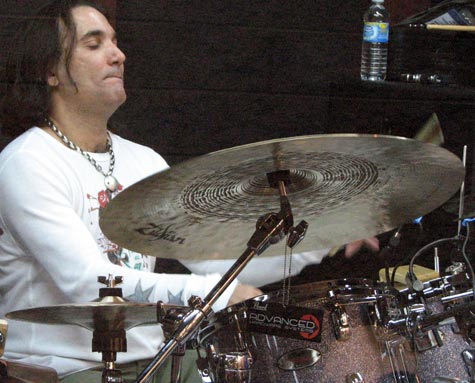 DrumsOnTheWeb.com - Your favorite music for drummers and percussionists!