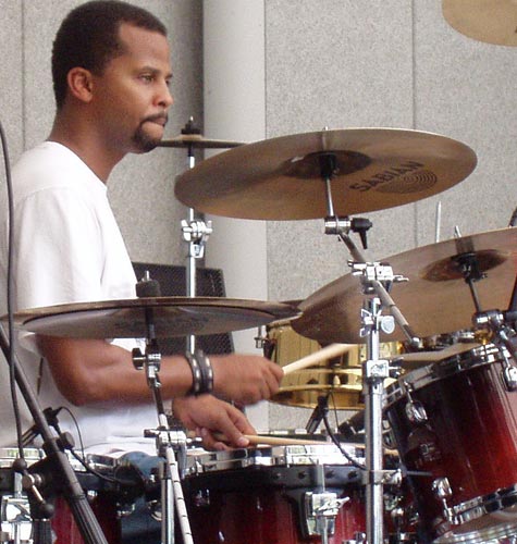 DrumsOnTheWeb.com - Your favorite music for drummers and percussionists!