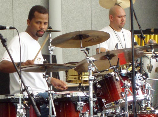 DrumsOnTheWeb.com - Your favorite music for drummers and percussionists!