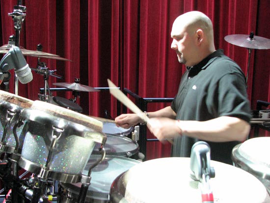 DrumsOnTheWeb.com - Your favorite music for drummers and percussionists!
