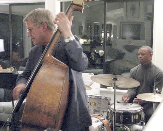 DrumsOnTheWeb.com - Your favorite music for drummers and percussionists!