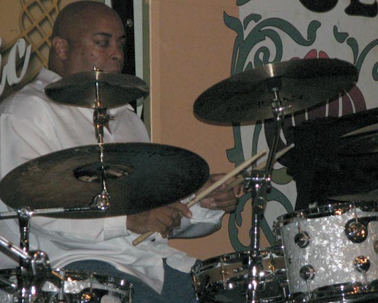 DrumsOnTheWeb.com - Your favorite music for drummers and percussionists!