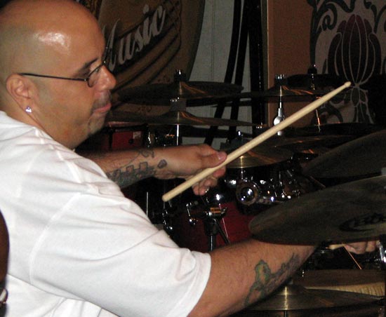 DrumsOnTheWeb.com - Your favorite music for drummers and percussionists!