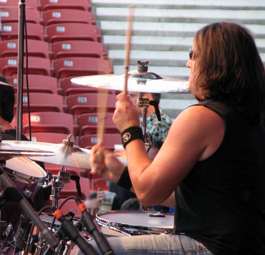 DrumsOnTheWeb.com - Your favorite music for drummers and percussionists!