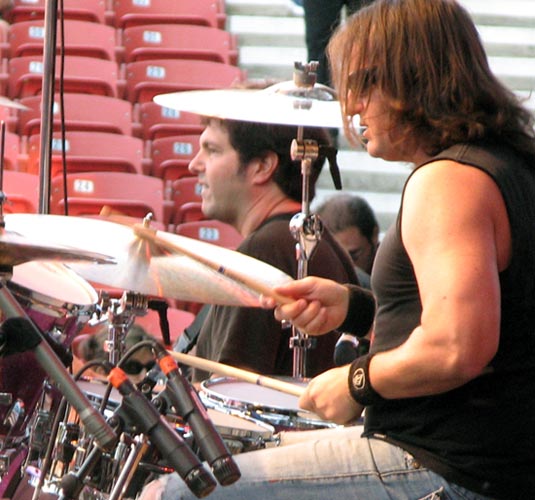 DrumsOnTheWeb.com - Your favorite music for drummers and percussionists!