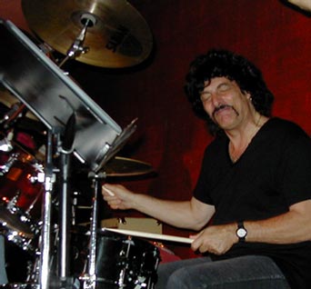 Carmine Appice : drums