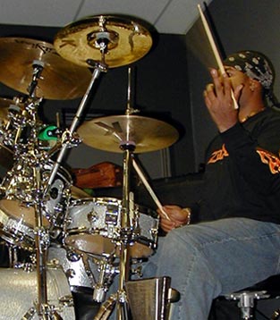 drumsontheweb.com - music from your favorite drummers & percussionists