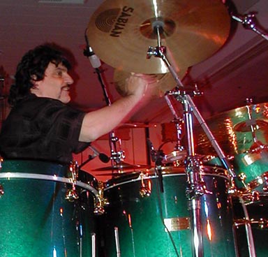 drumsontheweb.com - music from your favorite drummers & percussionists