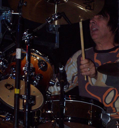 DrumsOnTheWeb.com - Your favorite music for drummers and percussionists!