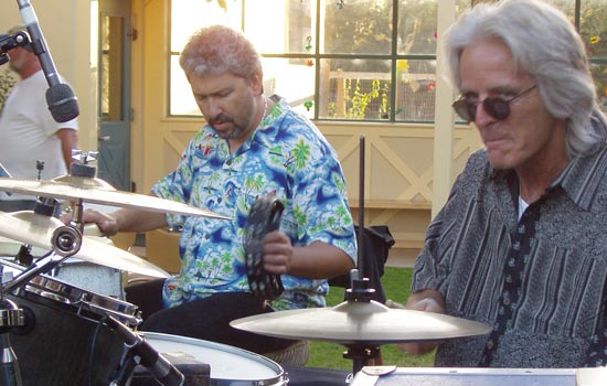 DrumsOnTheWeb.com - Your favorite music for drummers and percussionists!