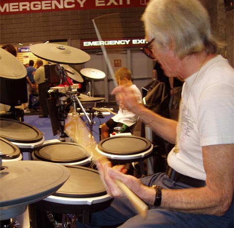 DrumsOnTheWeb.com - Your favorite music for drummers and percussionists!