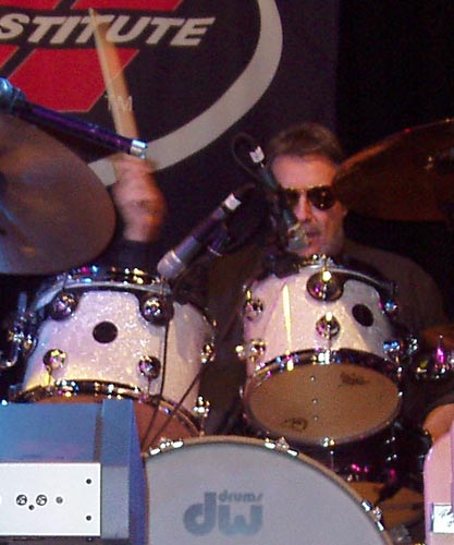 DrumsOnTheWeb.com - Your favorite music for drummers and percussionists!
