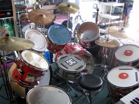 DrumsOnTheWeb.com - Download your favorite music for drummers and percussionists!