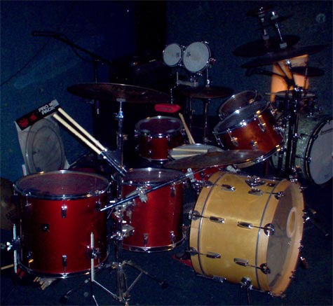 DrumsOnTheWeb.com - Download your favorite music for drummers and percussionists!