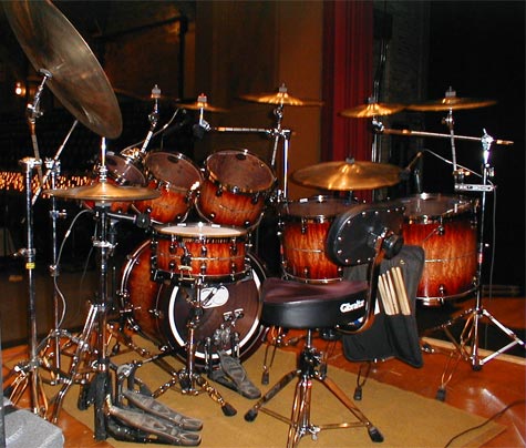 DrumsOnTheWeb.com - Download your favorite music for drummers and percussionists!