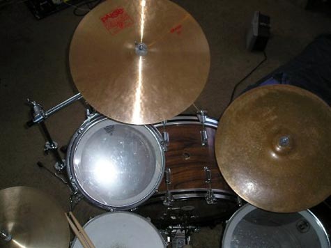 DrumsOnTheWeb.com - Download your favorite music for drummers and percussionists!