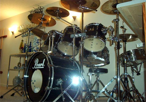 DrumsOnTheWeb.com - Download your favorite music for drummers and percussionists!