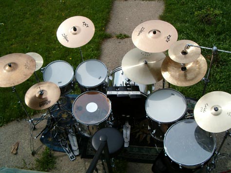 DrumsOnTheWeb.com - Download your favorite music for drummers and percussionists!