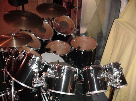 DrumsOnTheWeb.com - Download your favorite music for drummers and percussionists!