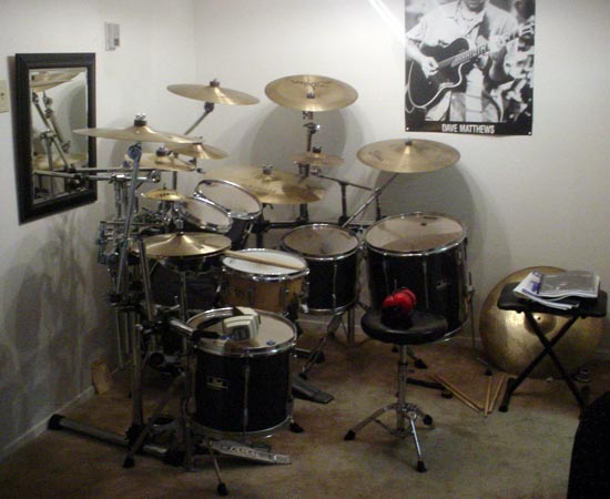 DrumsOnTheWeb.com - Download your favorite music for drummers and percussionists!