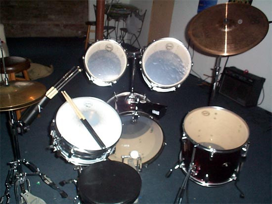 DrumsOnTheWeb.com - Download your favorite music for drummers and percussionists!