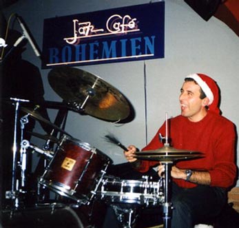 DrumsOnTheWeb.com - Download your favorite music for drummers and percussionists!