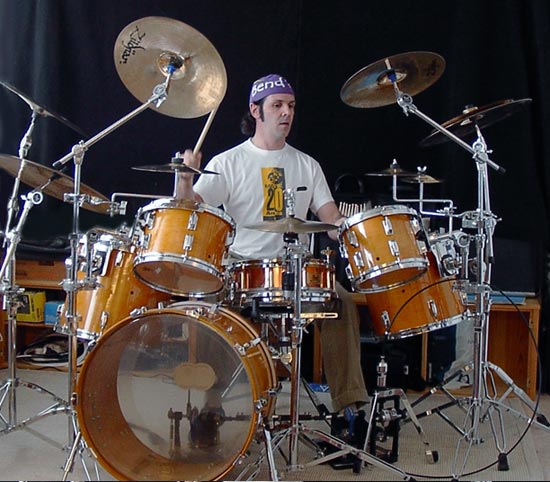 DrumsOnTheWeb.com - Download your favorite music for drummers and percussionists!