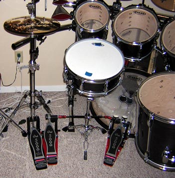 DrumsOnTheWeb.com - Download your favorite music for drummers and percussionists!