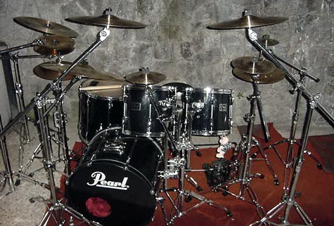 DrumsOnTheWeb.com - Download your favorite music for drummers and percussionists!