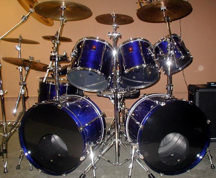 DrumsOnTheWeb.com - Download your favorite music for drummers and percussionists!