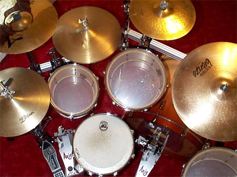 DrumsOnTheWeb.com - Download your favorite music for drummers and percussionists!