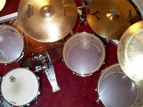 DrumsOnTheWeb.com - Download your favorite music for drummers and percussionists!